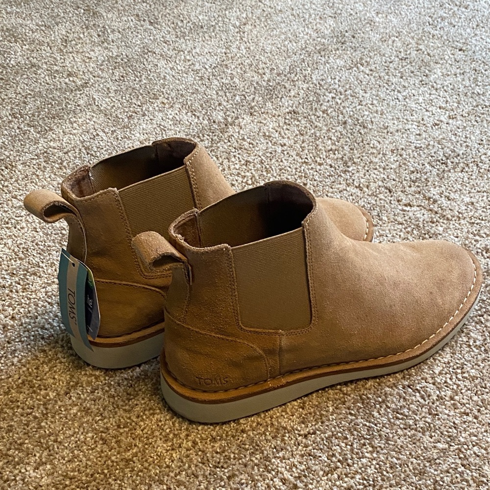 TOMS Men's 7 Women’s 9 Brown/Tan Chukka Boots NWT